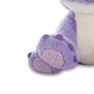 Zoom en las patas del Peluche Stitch oficial de Disney de color violeta