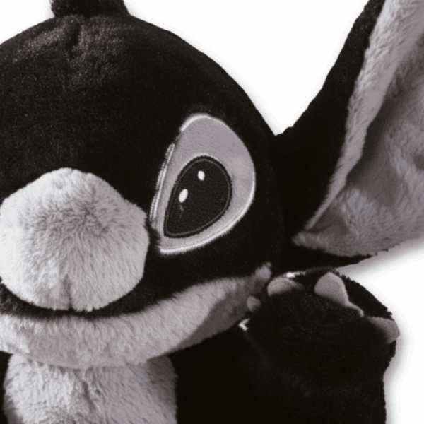 zoom cara peluche Stitch negro