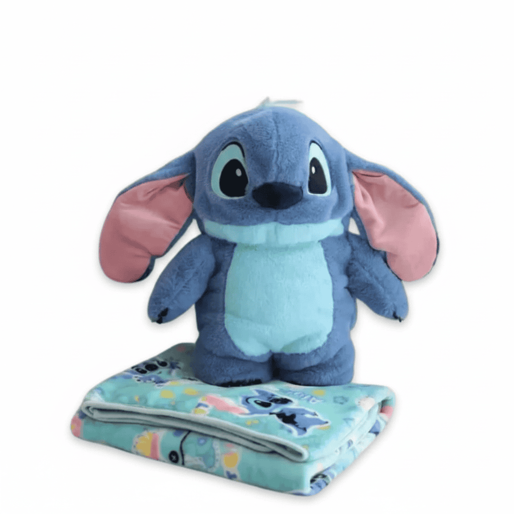Set de peluche Stitch 50cm oficial Disney con su manta (plaid) a juego, de pie sobre la manta doblada.